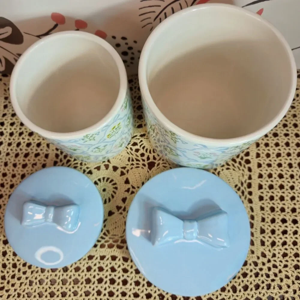 NWT Set of 2 Blue Ribbon & Floral Graduated Canisters w/ Freshness Lids